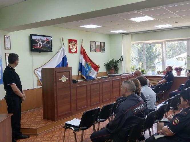 Личному составу Межмуниципального отдела  МВД России «Клявлинский» рассказали о значимости исторических событий 