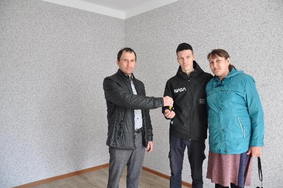 ТЕМА  ДНЯ Получили заветные ключи от квартир