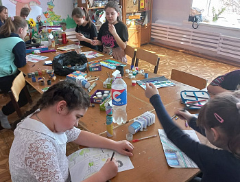 Юные Клявлинцы участвовали в конкурсе рисунков по ПДД.